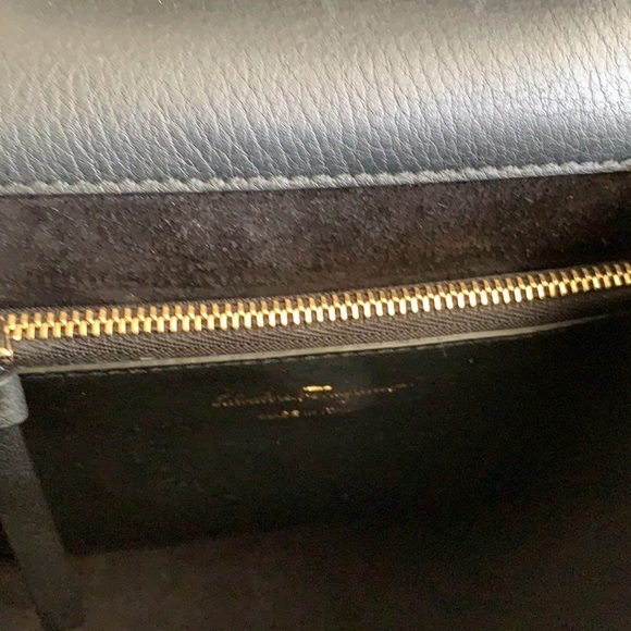 Handbag - Picture 5 of 6